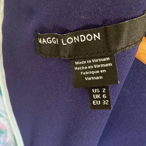 Maggy London Pleated Fit & Flare Floral Dress Size 2 - Picture 6 of 13